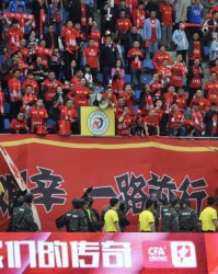 PG模拟器- 佛罗伦萨主场失利，球迷不满抗议  